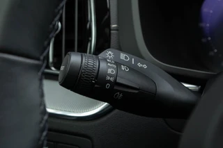 Volvo XC60 2.0 T6 PHEV Long range AWD R-Design|360 Camera|Trekhaak|Harmann|HUD|Stoel+Stuurverwarming| / 27