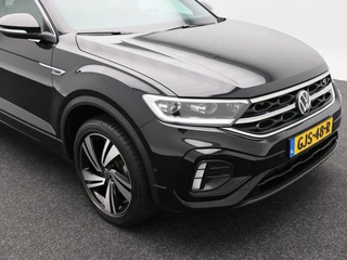Volkswagen T-Roc 1.5 TSi R-Line Business 150 Pk Automaat | Trekhaak | Carplay | Virtual Cockpit | Adaptive Cruise | Keyless | Elektrische Achterklep | 18 Inch / 13