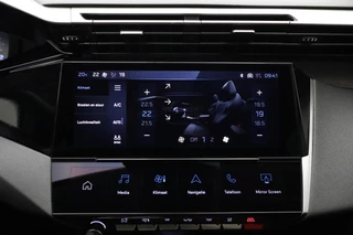 Peugeot 308 SW 1.2 PureTech Allure | Apple carplay/Android auto | Parkeercamera V + A | Electronic climate control | Draadloze telefoonlader | Stoelverwarming | Navigatie | Parkeersensoren V+A | Automaat / 24