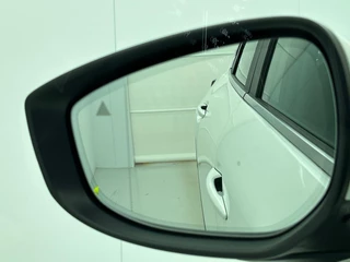 Mazda CX-30 2.0 e-SkyActiv-G M Hybrid Sportive Automaat | Camera | Blind Spot Warning| Stoelverwarming | Stuurverwarming / 22