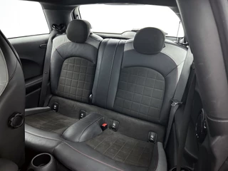 Mini Mini 2.0 John Cooper Works | Camera | Stoelverw. | Navi | Cruise Control | Harman/Kardon / 29