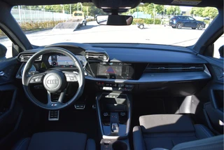 Audi A3 Sportback 35 TFSI edition one 3x S-Line 150pk  | Stoelverwarming | Camera | Virtual Cockpit | DAB | Carplay/Android | Full LED / 12