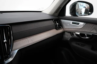 Volvo XC90 2.0 T8 Plug-in hybrid AWD Ultra Dark  Panoramadak Bowers & Wilkins Leder Memory 360 Camera 7 Persoons / 25
