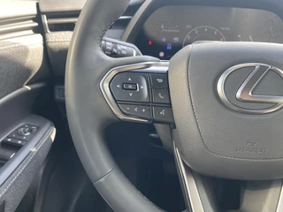 Lexus LBX 1.5 2WD / 33