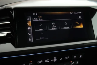 Audi Q4 e-tron 40 Launch edition S Competition 204pk 77 kWh SOH 87% Trekhaak Camera Leder Keyless Stoelverwarming ACC Panoramadak S-Line / 26