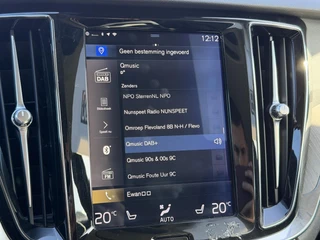 Volvo V60 Inscription 2.0 T4 190PK Automaat Navigatie, Leder, Elektrische Voorstoelen, Keyless, Elektrische Kofferklep, Stoelverwarming, Parkeersensoren, Trekhaak 13P automatisch wegklapbaar / 28