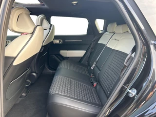 Kia EV4 Hatchback GT-PlusLine 81.4 kWh | Schuif/kanteldak | Lederen bekleding | 360 Graden camera | Head up display | Elektrische achterklep | Elektrische stoel verstelling met geheugen | Stoel verwarming + ventilatie voor | Dodehoek camera | Draadloze oplader / 11