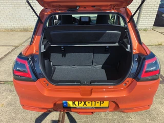 Suzuki Swift 1.2 Comfort Smart Hybrid uit 2025 Rijklaar + Fabrieksgarantie Henk Jongen Auto's in Helmond,  al 50 jaar service zoals 't hoort! / 23