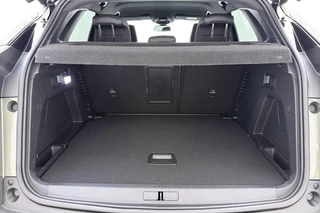 Peugeot 3008 1.2T GT Line 130pk | Navigatie | Achteruitrijcamera | Climate Control | LED koplampen | Handsfree kofferklep | Keyless Entry & Start | Apple Carplay & Android Auto | 19'' Lichtmetalen velgen | 1.400kg trekgewicht | 1e eigenaar / 11