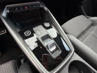 Audi A3 Limousine 35 TFSI S edition S-Line / Matrix LED / Virtual / BTW / Black Pack . / 48