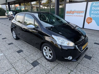 Peugeot 208 1.2 VTi Oxygo / 7