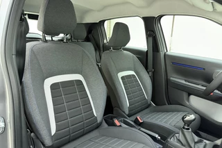 Citroen C3 1.2 Turbo 100pk Plus | Navigatie via carplay | Airco | Dakrails | DAB Radio | Cruise control | Parkeersensoren achter | LED Verlichting / 11