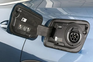 Peugeot 3008 1.6 HYbrid 225 GT 1e Eigenaar Panoramadak Leder FOCAL / 35