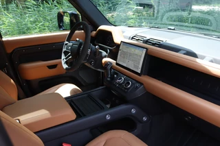 Land Rover Defender 110 5.0 P525 110 V8 Carpathian Edition  Luchtvering/Meridian/360 Camera/22"/Trekhaak wegkl. / 10