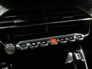 Peugeot 2008 1.2 Puretech 130pk Allure / 23
