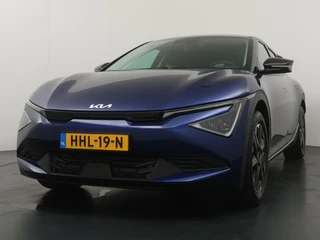 Kia EV6 Light Edition 63 kWh  - Stoel-/stuurverwarming - Apple CarPlay/Android Auto - Navigatie - Cruise Control - Fabrieksgarantie tot 03-2032 / 2