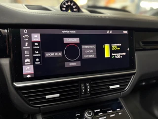 Porsche Cayenne 3.0 E-Hybrid Full Option | Vierwielbesturing | PANO | PDLS+ | BOSE | PASM | ComfortPakket | Soft Close |Trekhaak / 54
