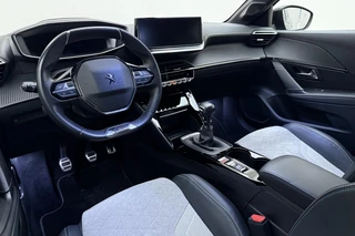 Peugeot 208 1.2 PureTech GT Pack | 3D i-cockpit | | Alcantara bekleding | Verwarmbare voorstoelen | Adaptieve cruise control | Apple Carplay/Android Auto | Navigatie full map / 16