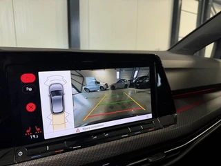 Volkswagen Golf 1.5 eTSI R-Line Pano Virtual Camera IQ Light / 20
