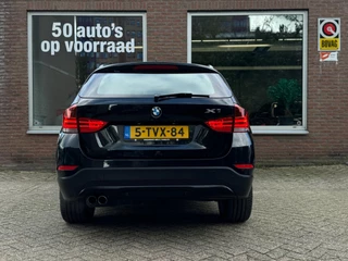 BMW X1 DRIVE20i CHROME LINE | AIRCO | NAVIGATIE | CRUISE | PDC | VELGEN | TREKHAAK | NAP / 5
