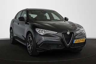 Alfa Romeo Stelvio 2.0 T AWD Veloce Ti 280PK Pano Leder Stuur-Stoelverwarming Keyless Memory / 2