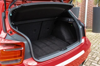 BMW 1-serie 125i Business+ | Sport Line | NL auto | Schuif-/kanteldak | Keyless entry | HiFi audio | Stoelverwarming | Xenon | Sportstuur | Navigatie Professional | Bluetooth | PDC / 31