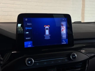 Ford Focus 1.0 EcoBoost ST Line Business Trekhaak Navi ACC Smartlink 17'' / 26