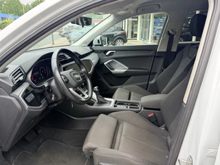 Audi Q3 35 TFSI Advanced edition  | Automaat | LED | Sportstoelen | DAB | Navi | Bluetooth | Stoelverwarming | Virtual Cockpit / 5