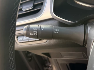 Renault Captur 1.6 E-Tech Hybrid 145 Intens  | LED | Keyless | DAB | Apple / Android | PDC v+a incl. Camera / 22