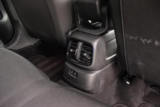 MINI Countryman 1.5 Cooper Essential | 1e eigenaar | NL auto | Driving Assistant | Camera | Sportstuur | Keyless entry | Stoelverwarming | LED | Carplay | DAB | Navigatie | PDC / 20