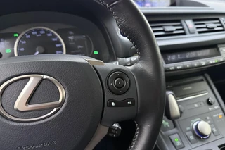 Lexus CT 200h Business Line | Navigatie | Climate Control | Achteruitrijcamera | Parkeersensoren voor & achter / 34