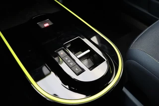 Fiat Grande Panda La Prima 44 kWh | Navigatie | Climate control | Achteruitrijcamera | Cruise control | Dakrails | Stoel- en stuurverwarming | Lichtmetalen velgen / 22