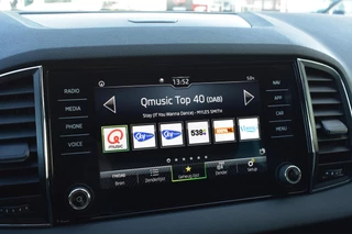 Skoda Karoq 1.5 TSI ACT Business Edition | Navigatie | Digitale cockpit | Automaat | 2023!!!! / 13