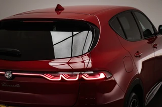 Alfa Romeo Tonale 1.5T Hybrid Edizione Speciale | LEDER / WINTER- PACK | STOELVENTILATIE | STUURVERWARMING | HARMAN  KARDON | 19" / 26