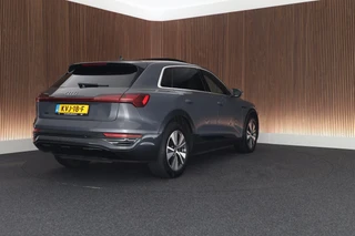 Audi Q8 e-tron 50 340pk quattro S Edition 95 kWh SOH 100% B&O HUD Keyless Stoelverwarming Camera Panoramadak Navigatie 2x S-Line / 11