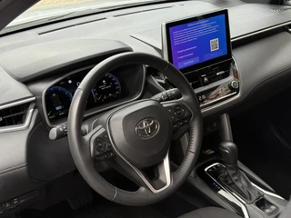 Toyota Corolla Cross 2.0 High Power Hybrid First Edition STOEL/STUUR VERW. CRUISE/CLIMA CONTROL DODE HOEK ELECTRISCHE ACHTERKLEP / 5