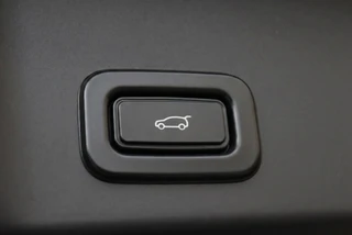 Land Rover Range Rover Evoque 1.5 P300e AWD R-Dynamic HSE Pano | Leder | Meridian Sound | 20" / 16