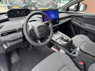 Toyota bZ4X Touring Dynamic 75 kWh APPLE/ANDROID BLINDSPOT CLIMA PARK-SENSOR STOEL/STUURVERWARMING EL-BESTUURDERSSTOEL EL-ACHTERKLEP / 2