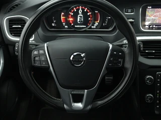 Volvo V40 1.5 T3 Polar+ Sport Trekhaak | Panoramadak | Navigatie | Camera / 28
