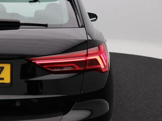 Audi Q3 45 TFSi 245 Pk e Business Edition | Cruise Control | Climatronic | Navigatie | CarPlay | 18 Inch | 160.524 Km !! / 15