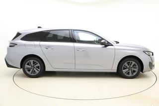 Peugeot 308 SW 1.2 PureTech Allure | Apple carplay/Android auto | Parkeercamera V + A | Electronic climate control | Draadloze telefoonlader | Stoelverwarming | Navigatie | Parkeersensoren V+A | Automaat / 10