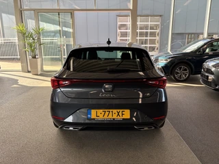 SEAT Leon 1.5 eTSi DSG 150pk FR Bns. Intense KEYLESS/CAMERA/VIRTUAL/18INCH/WINTERPACK / 22