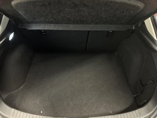 Mazda 3 2.0 GT-M LEER NAVI CARPLAY ECC CRUISE LM 102000KM STOELVERWARMING. / 50