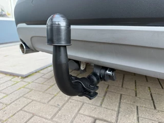 BMW X1 SDrive18i Executive Edition / ACC / Head-Up / Led / Trekhaak / Rijklaar !. / 21
