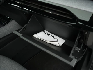 Renault Austral 1.3 MILD HYBRID 140PK EQUILIBRE  |  Pack City | Camera | Stoelverwarming / 47