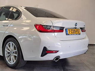 BMW 3 Serie 318i Executive  Navigatie Clima Cruise PDC LM 157 PK! 24 Maanden garantie* (Vraag naar de voorwaarden) / 8