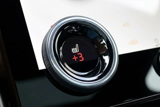 Land Rover Range Rover Evoque 1.5 P300e AWD R-Dynamic HSE Pano | Leder | Meridian Sound | 20" / 23
