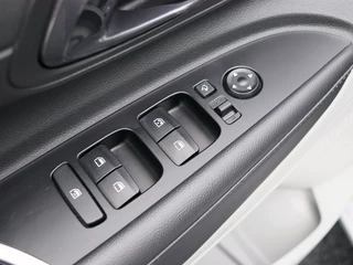 Hyundai i20 1.0 T-GDI Premium Automaat Twotone-interieur | Navigatie / 18