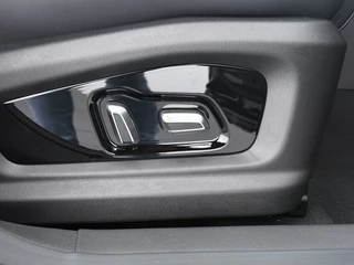 Omoda 5 SHS 1.5 T-GDi SHS-H Premium  - Kantel/Schuifdak - Adaptief Cruisecontrol - 18' Lichtmetalen Velgen - Privacy Glass - Stoel/Stuurwiel Verwarming - 7 Jaar Fabrieksgarantie / 42