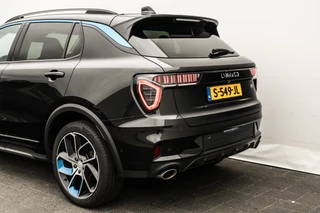 Lynk & Co 01 1.5 Plug-in Hybrid 262 Pk 360 Camera | Panoramadak | 75 km Elektrisch | Full Map Navi | NL Auto | 20 inch. LMV | 1e eigenaar / 38